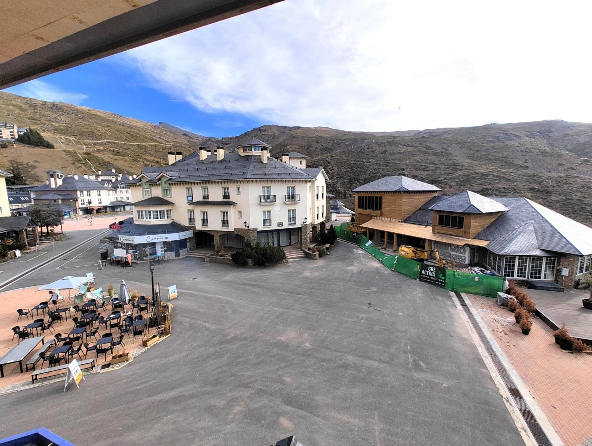 Ski Plaza Sierra Nevada & Zona Baja Luaran gambar
