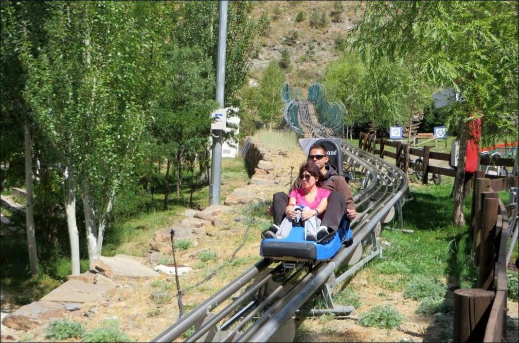 Ski Plaza Sierra Nevada & Zona Baja Luaran gambar